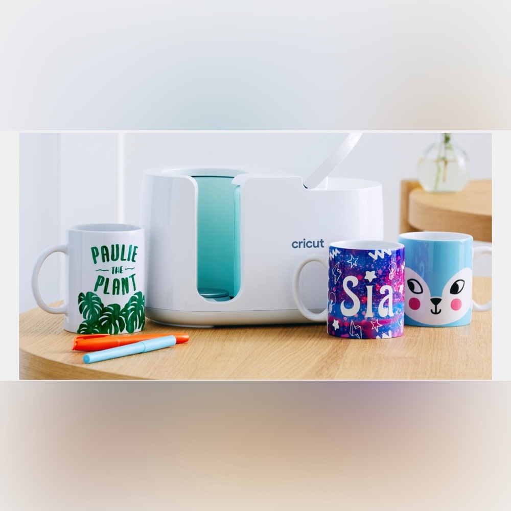 Used cricut & accessories